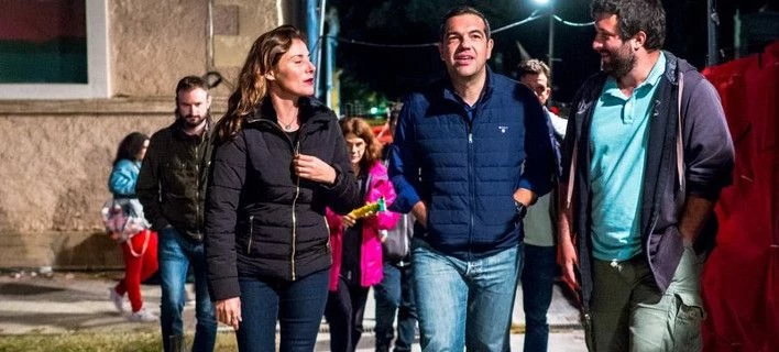 Τσίπρας και Περιστέρα έβαλαν τα τζιν τους και πήγαν στο Φεστιβάλ Σπούτνικ (εικόνες)